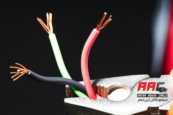 ساختار برق سه فازچگونه است